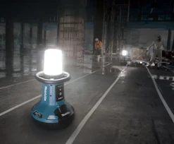 Makita DML810 Arbetslampa 18V, 5500 lumen