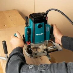Makita RP2303FC07 Handöverfräs 2100W